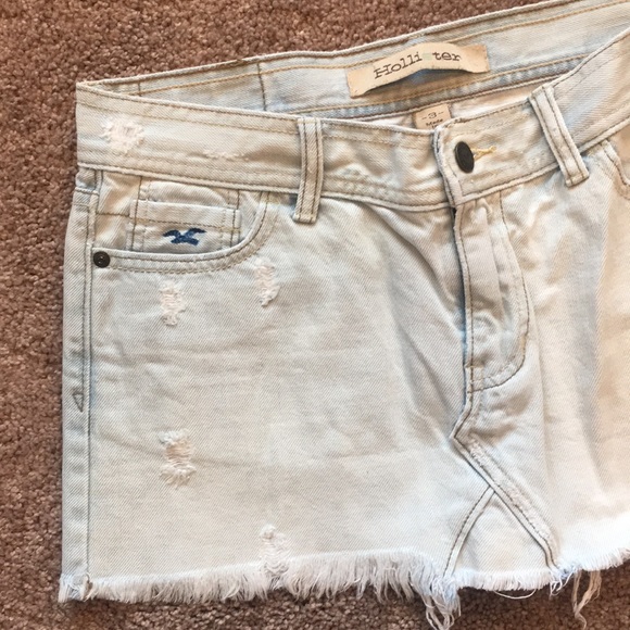 Hollister Dresses & Skirts - Hollister denim skirt - size 3